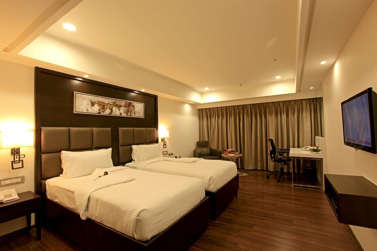 Goutham Grand Hotel Tenali Exterior foto