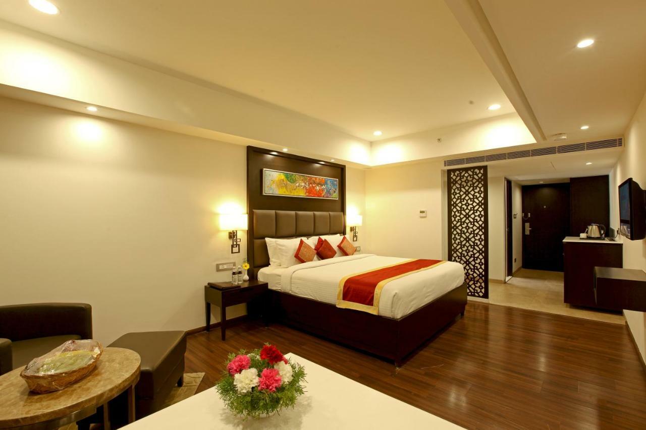 Goutham Grand Hotel Tenali Exterior foto