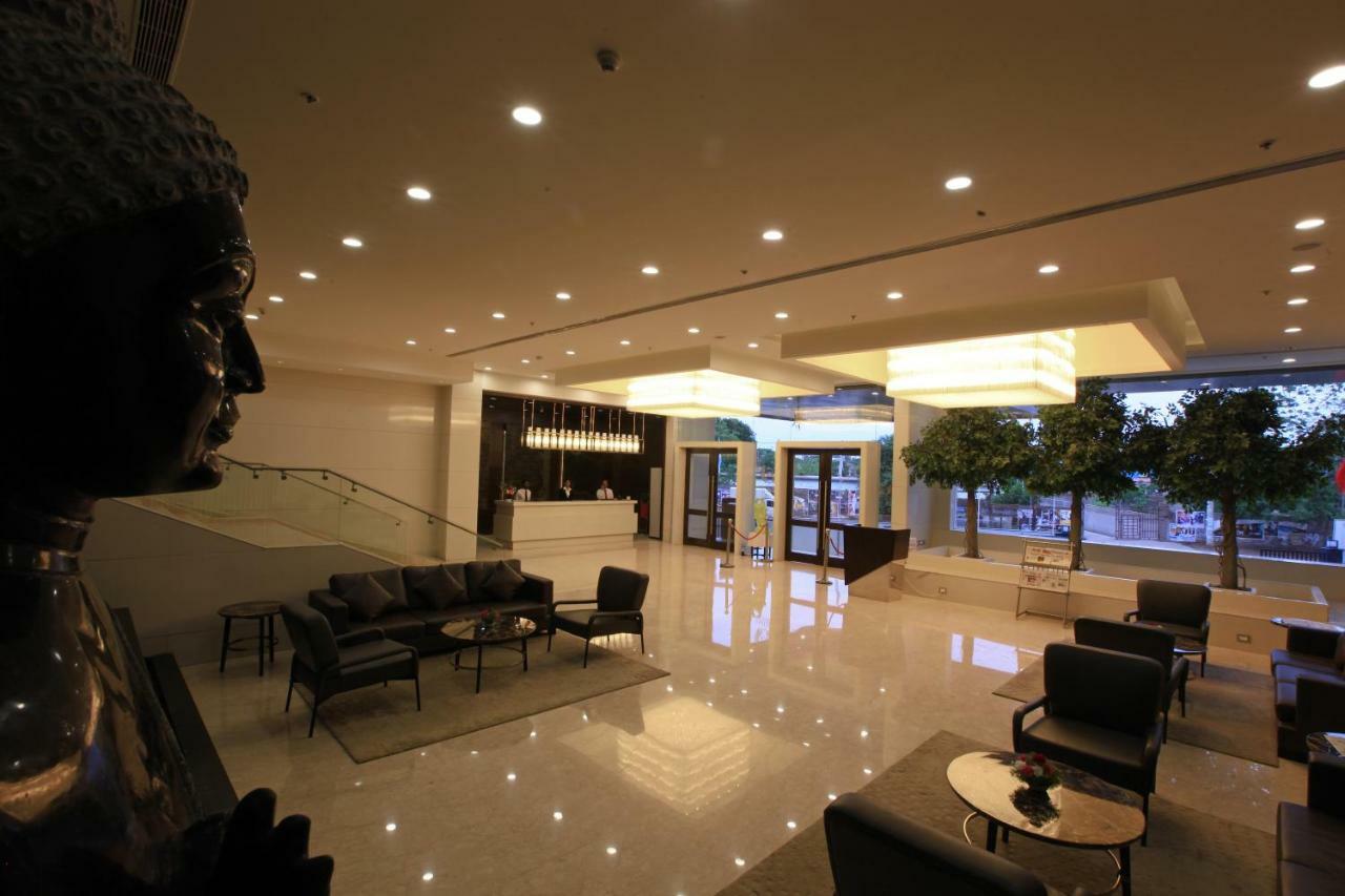 Goutham Grand Hotel Tenali Exterior foto